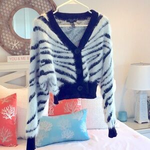 Zebra Teddy Sweater. Size Juniors Size Medium